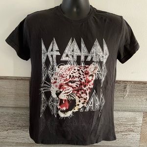 Def Leppard band t-shirt size medium